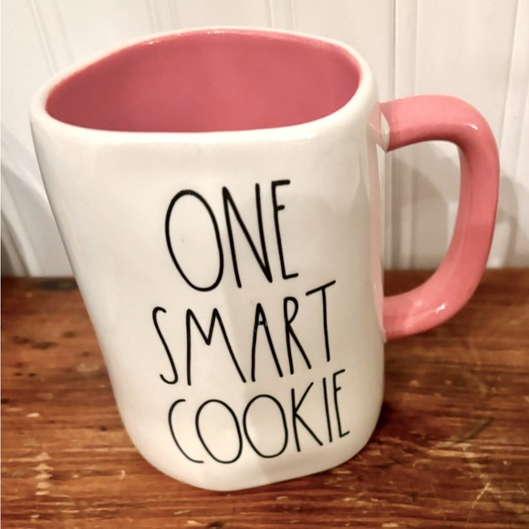 ONE SMART COOKIE Rae Dunn Coffee or Tea mug - Picture 1 of 3